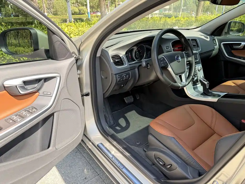 Volvo S60 — миниатюра 15