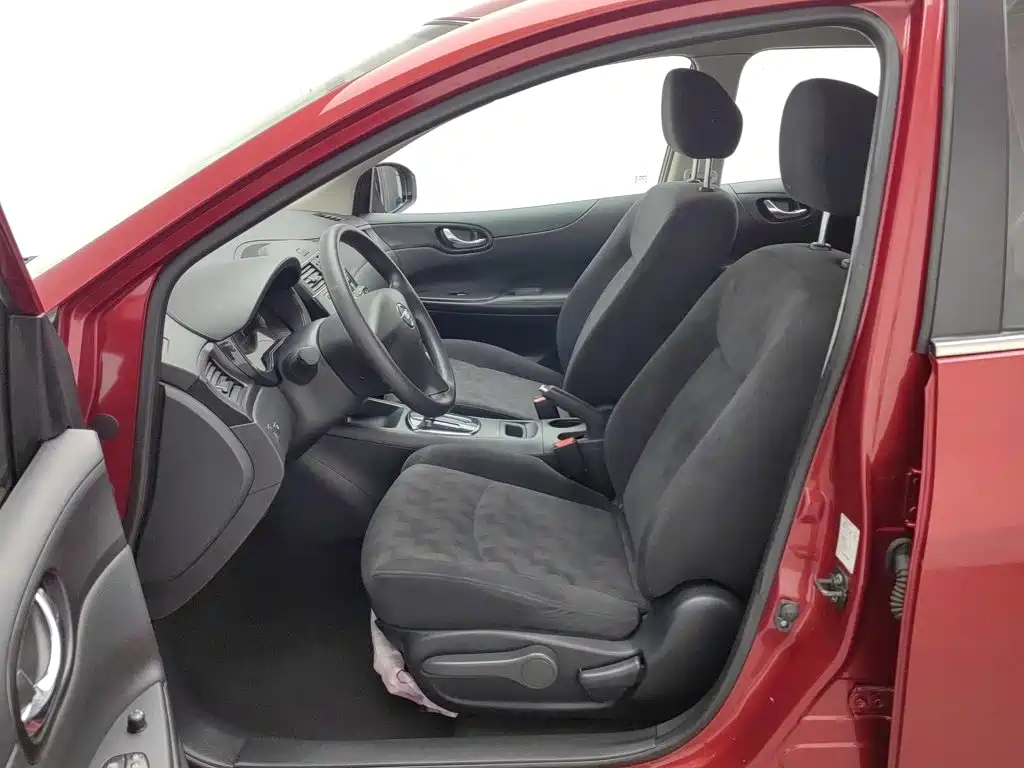 Nissan Tiida — миниатюра 10