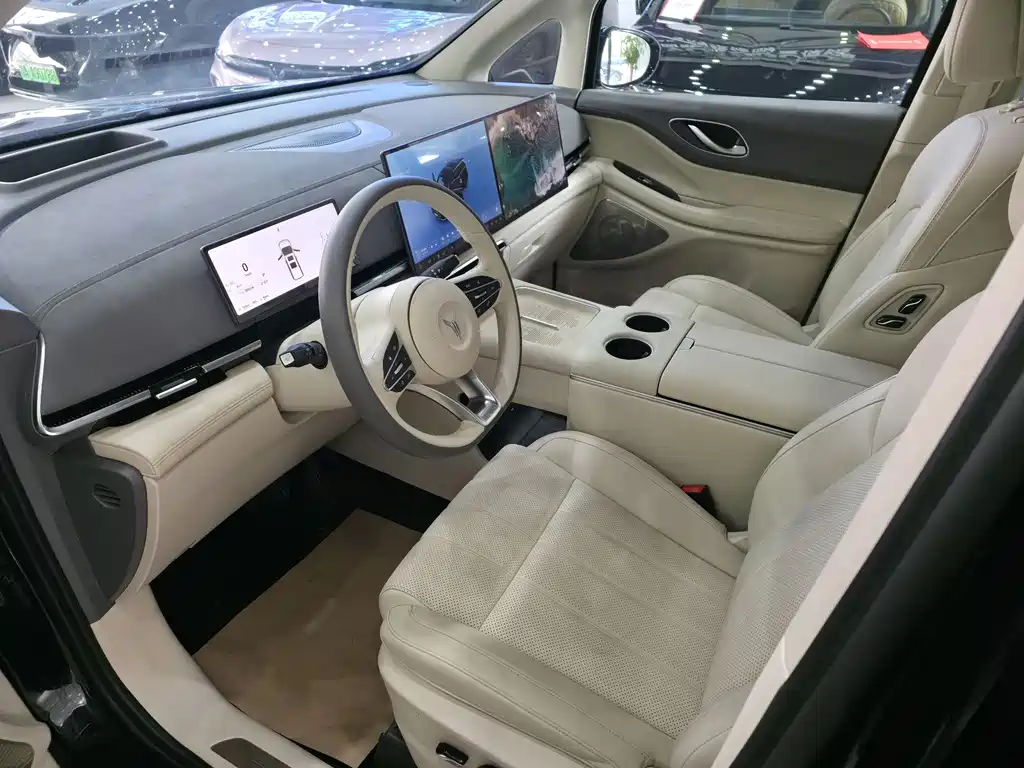 LANTU AUTOMOBILE LANTU DREAMER