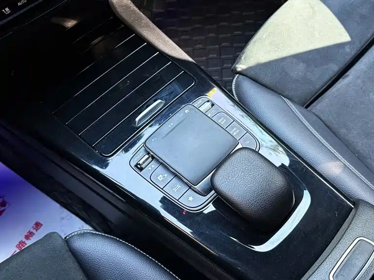 Mercedes-Benz A-Class — миниатюра 8