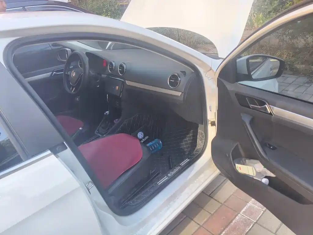 Volkswagen Jetta — миниатюра 19