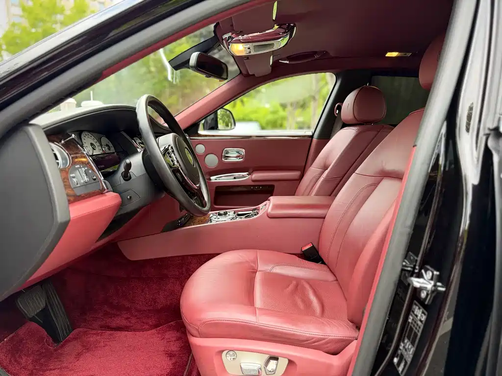 Rolls-Royce Ghost — миниатюра 8