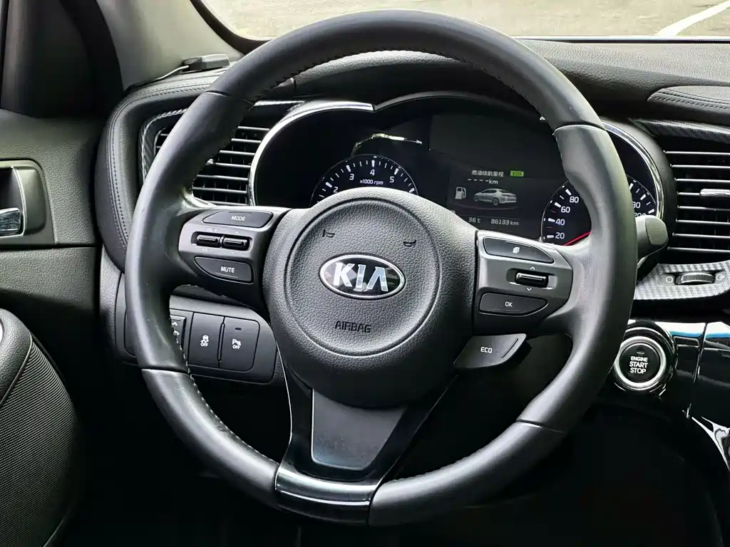 Kia K5 2014 2.0L AT LUXURY