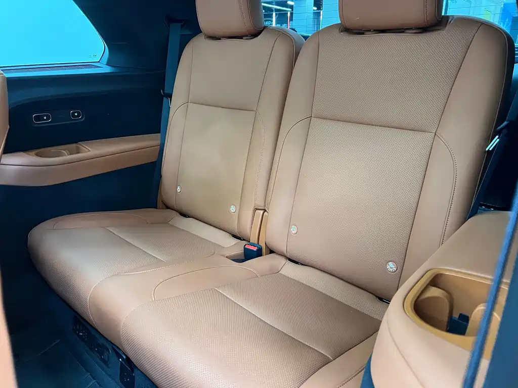 Li Auto Li L8 — миниатюра 13