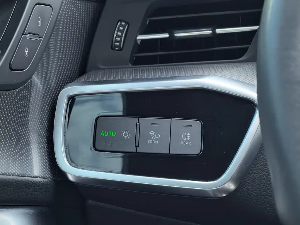 Audi A6L — миниатюра 18