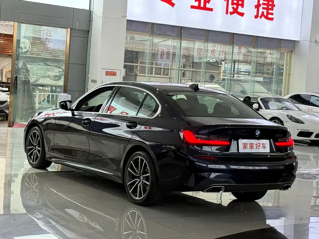 BMW 3 SERIES