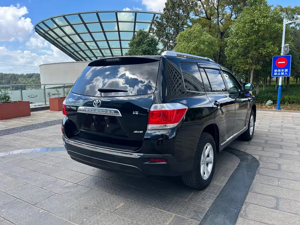 Toyota Highlander — миниатюра 15