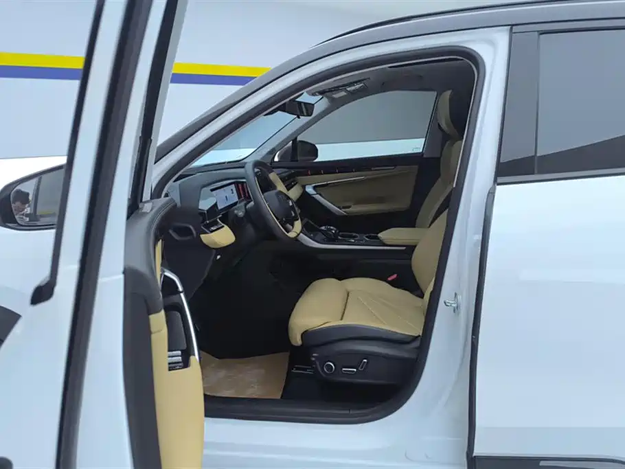 GEELY AUTOMOBILE BOYUE L