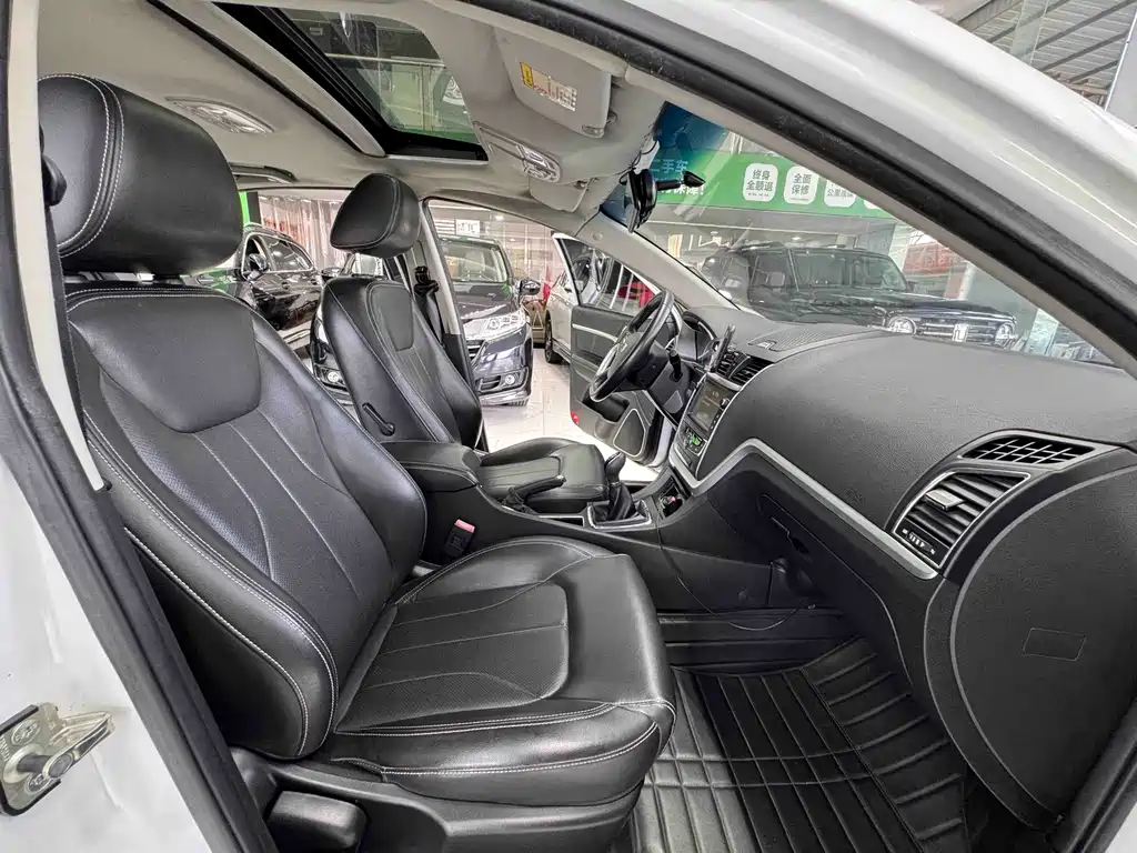 Geely Emgrand — миниатюра 27