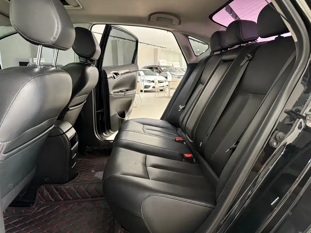 Nissan Sylphy — миниатюра 6