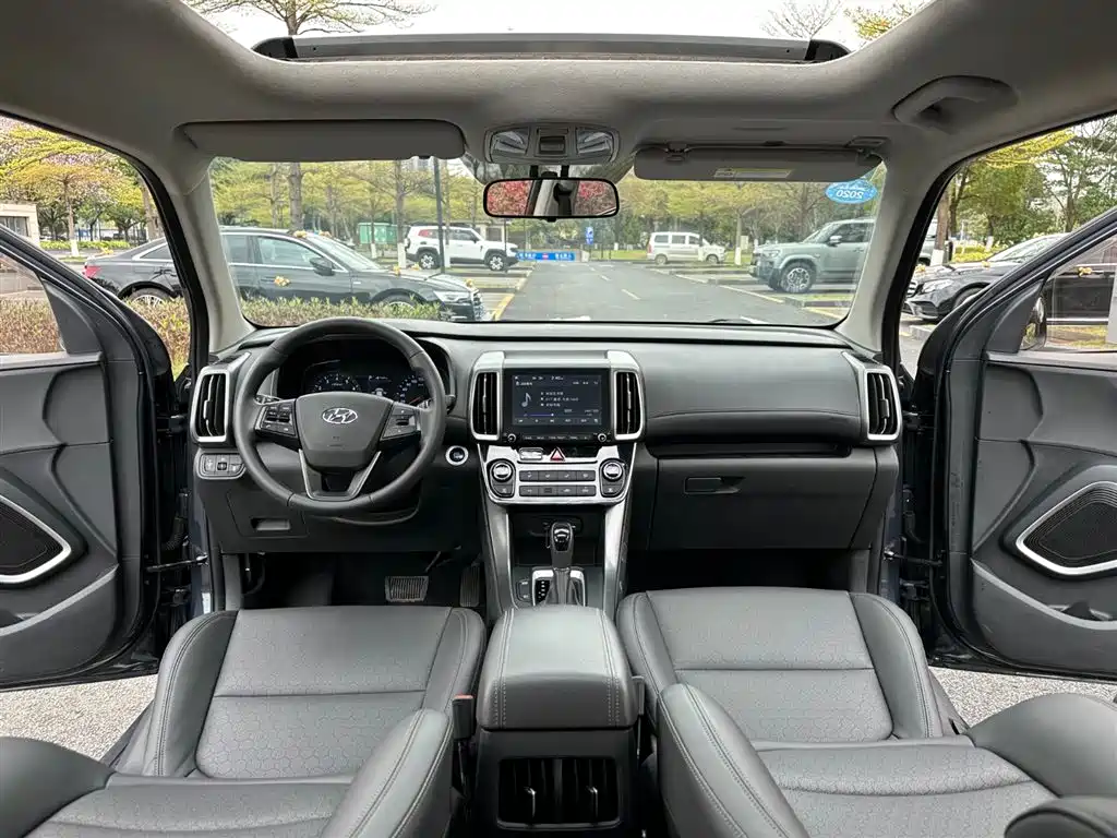 Hyundai BAIC Hyundai ix35 ix35 2018 2.0L AT Enjoy
