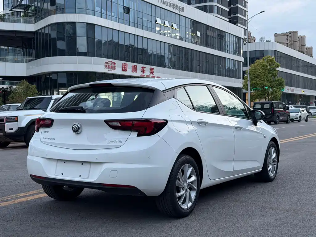 Buick Verano — миниатюра 4