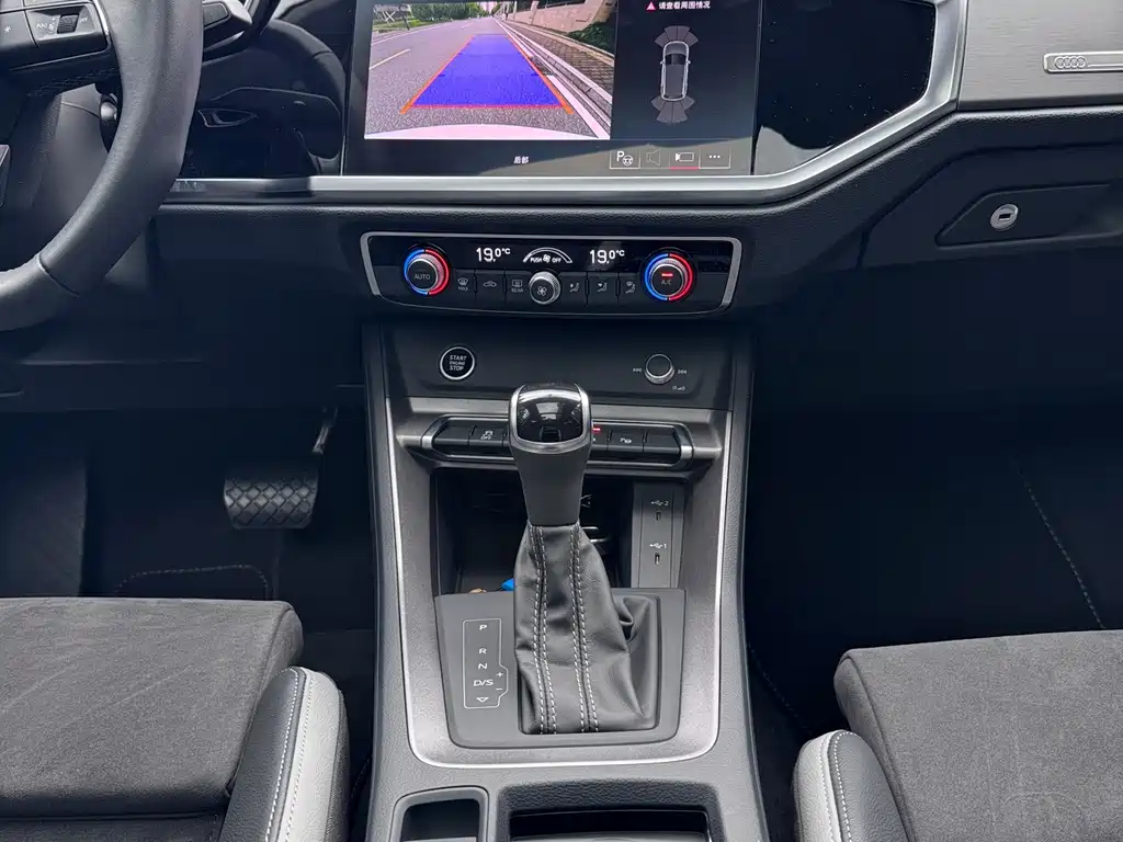 Audi Q3 — миниатюра 12