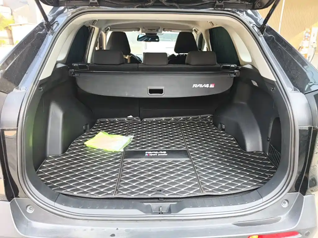 Toyota RAV4 — миниатюра 19