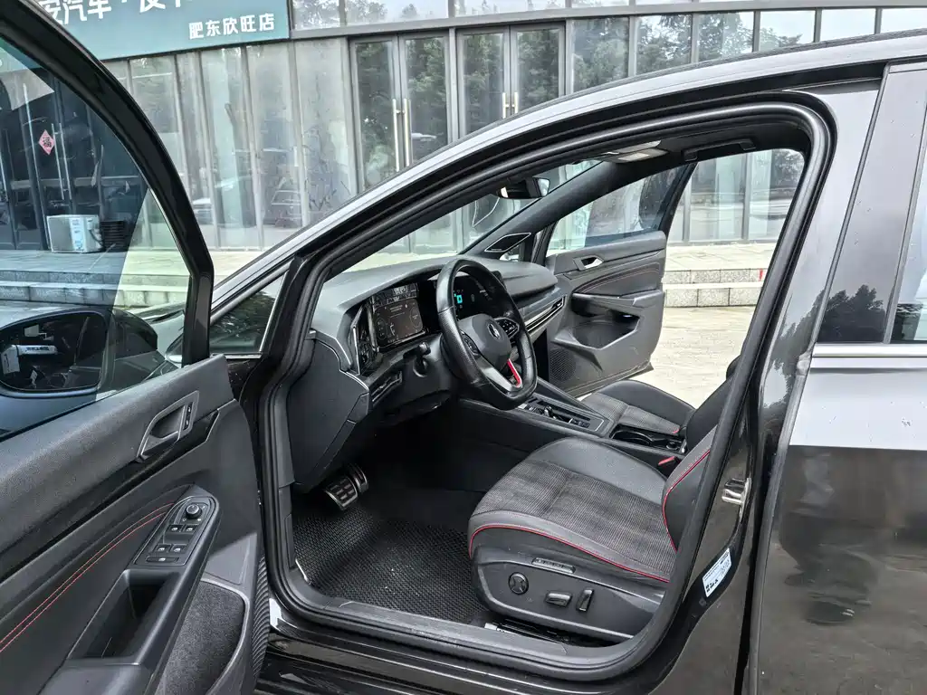 Volkswagen Golf GTI — миниатюра 12