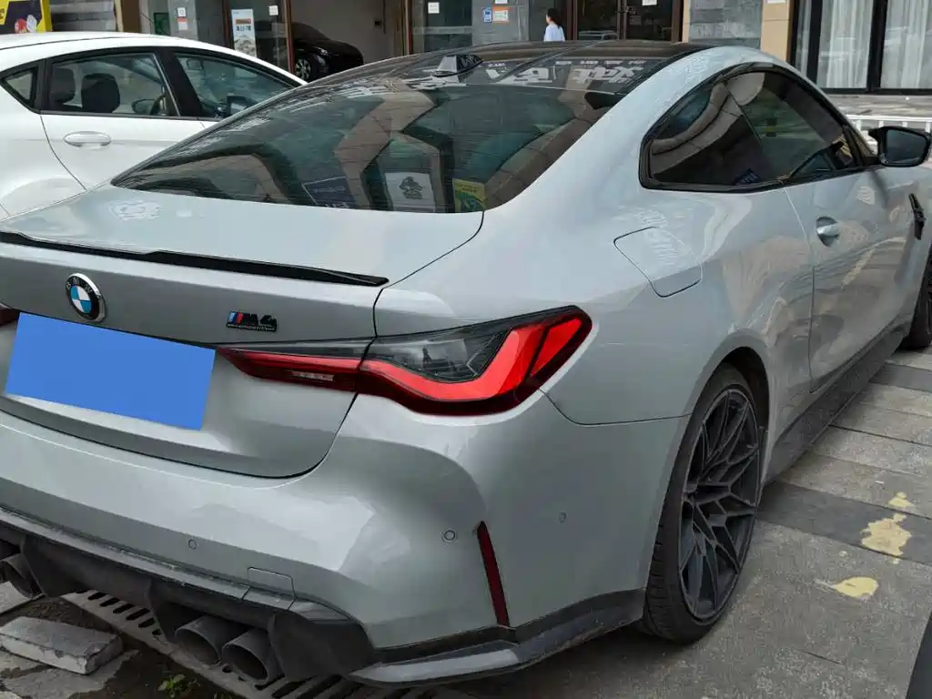 BMW M4 — миниатюра 12