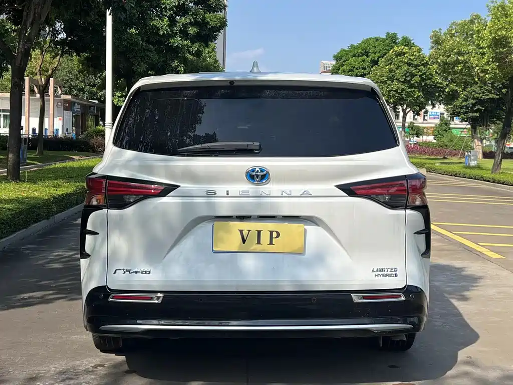 Toyota Sienna 2021 2.5L Luxury