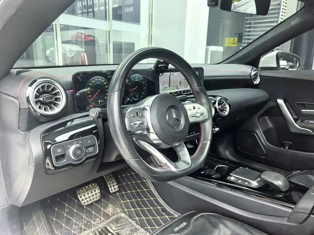 Mercedes-Benz CLA (Import) — миниатюра 11