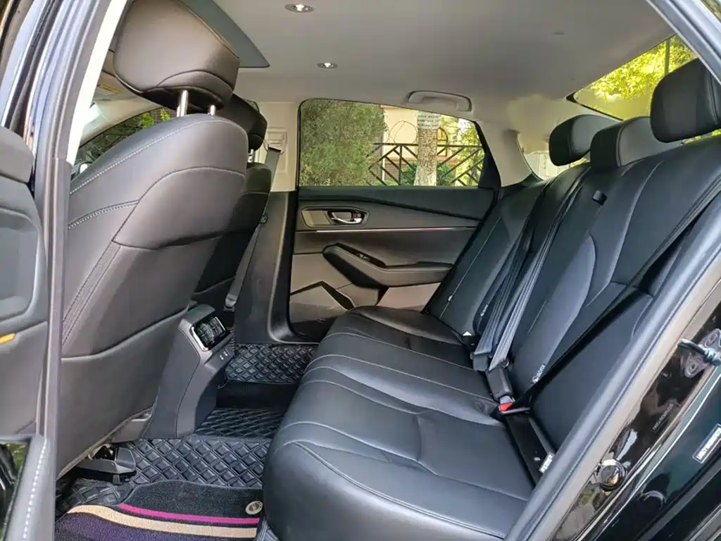 Honda Accord — миниатюра 17