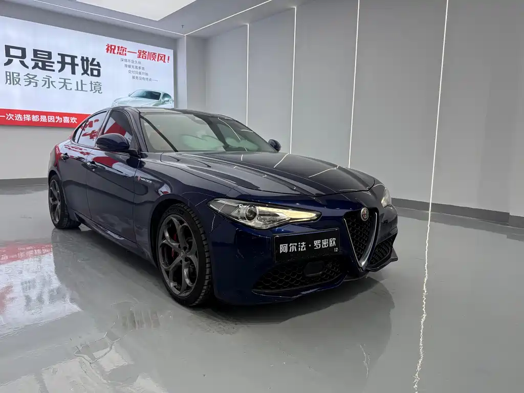 Alfa Romeo Giulia 2020 2.0T 280HP Luxury