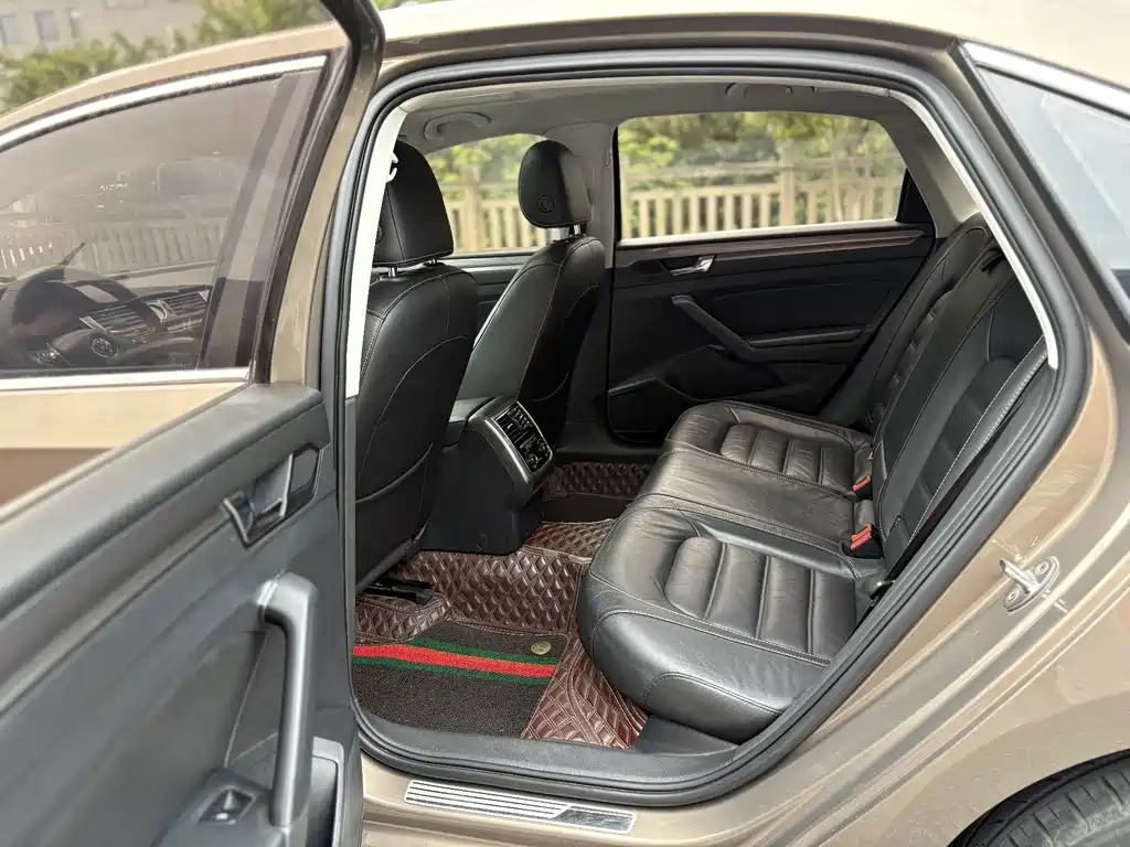 Volkswagen Passat — миниатюра 6