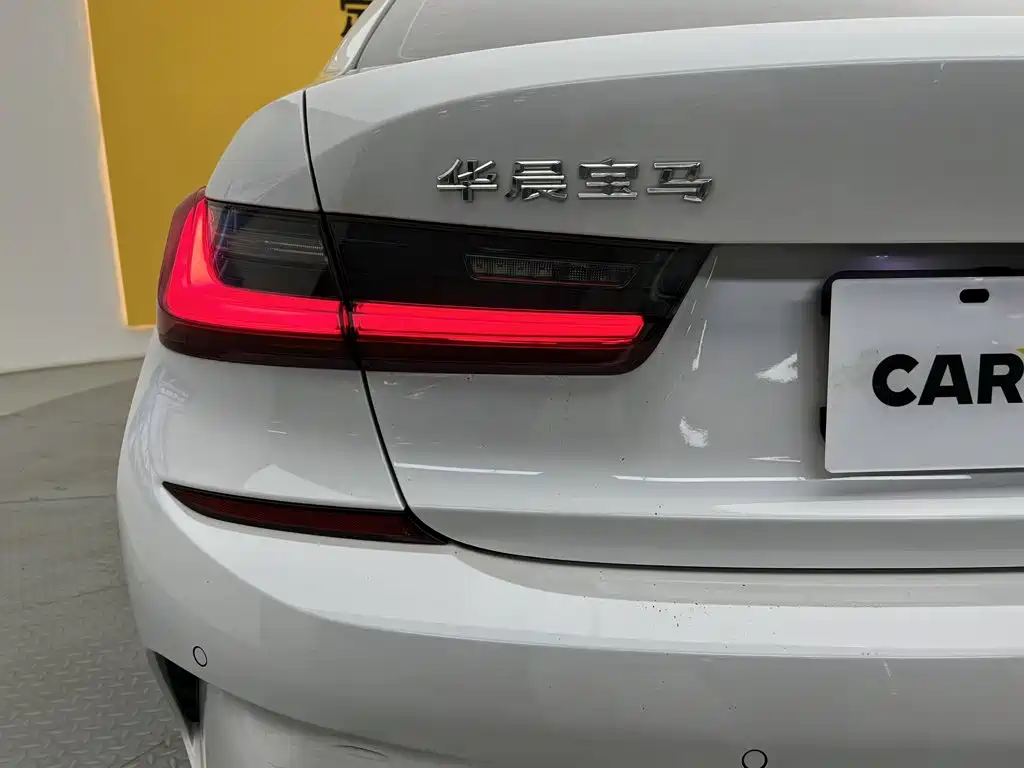 BMW 3 Series — миниатюра 14