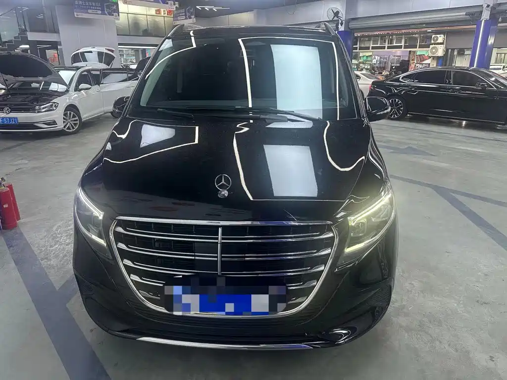 Mercedes-Benz V-Class — миниатюра 2