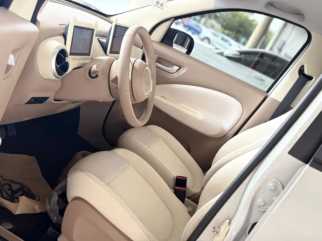 Wuling MINIEV — миниатюра 12