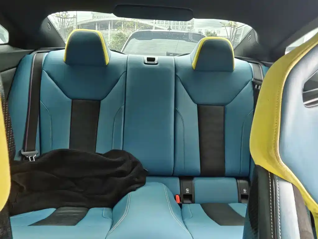 BMW M4 — миниатюра 7