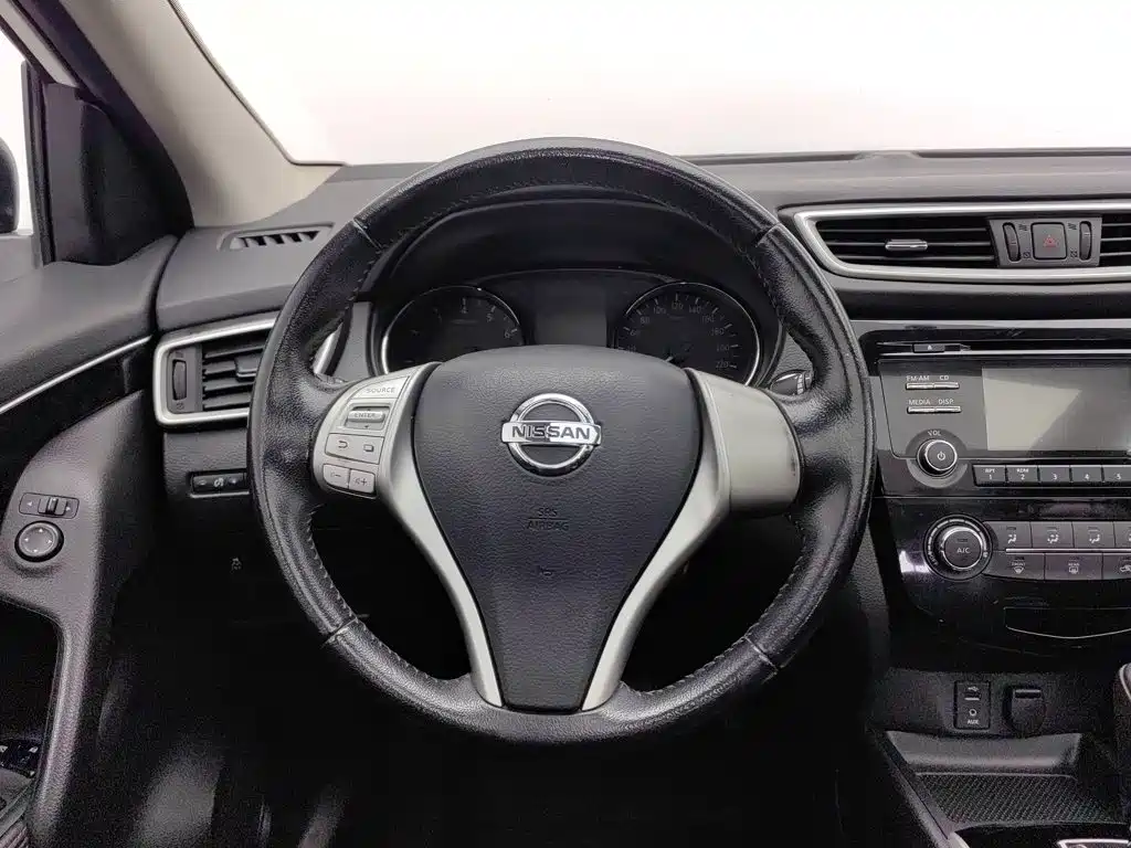 Nissan Qashqai — миниатюра 11