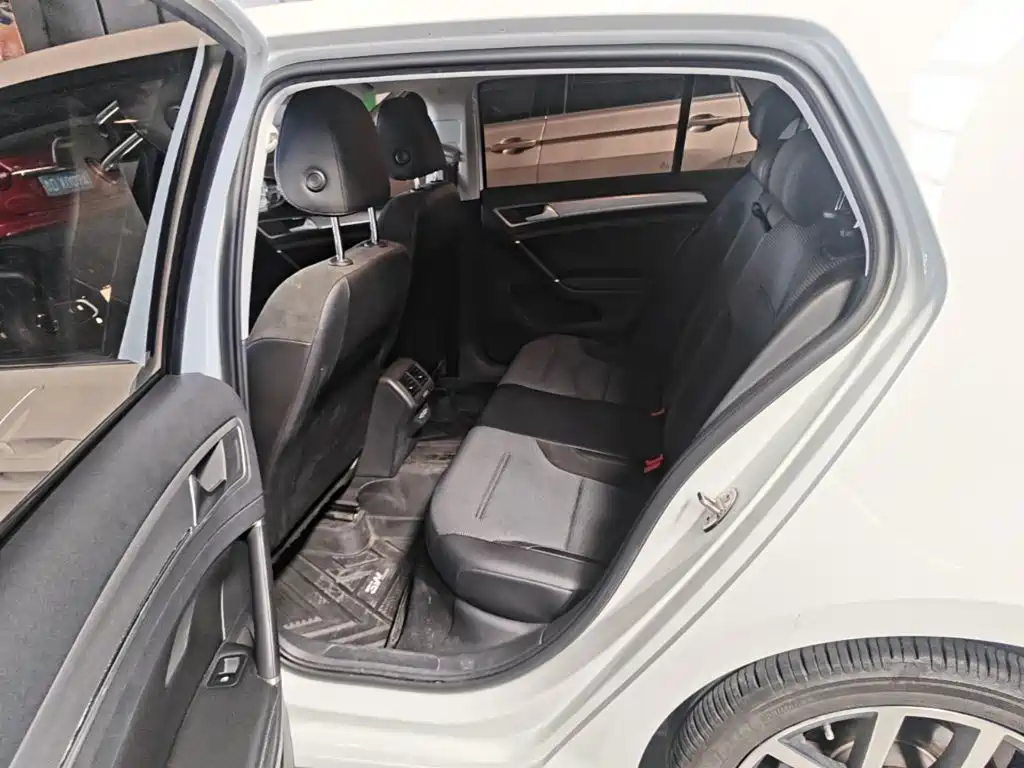 Volkswagen Golf — миниатюра 17