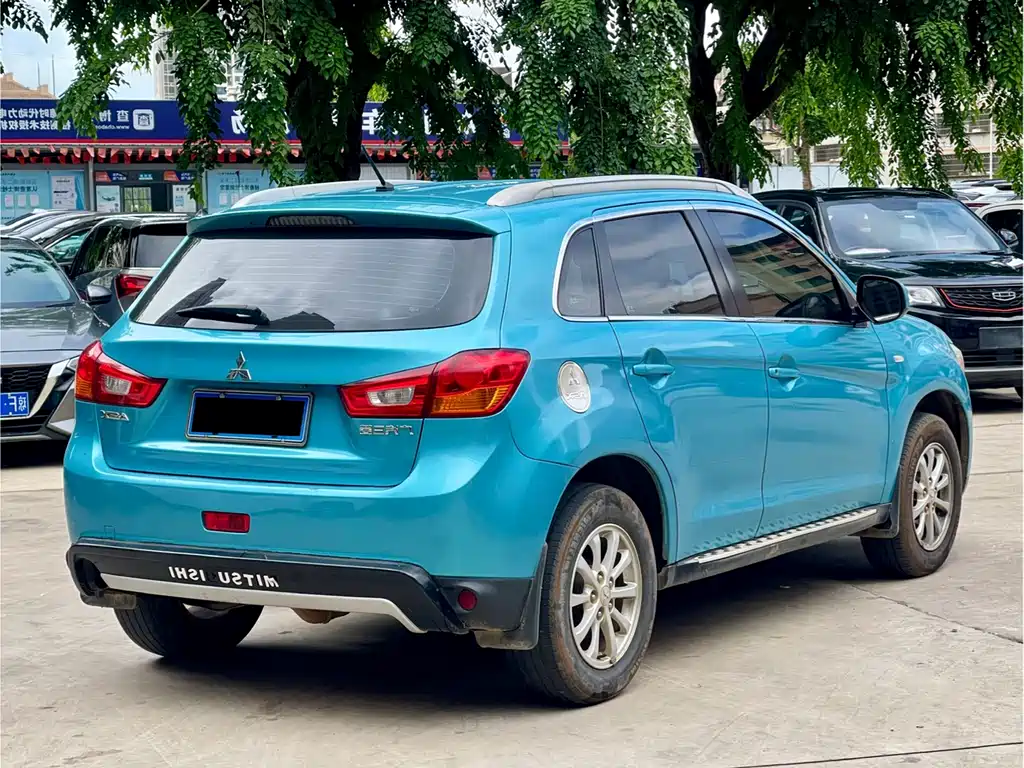 Mitsubishi ASX 2013 1.6L MT Standard