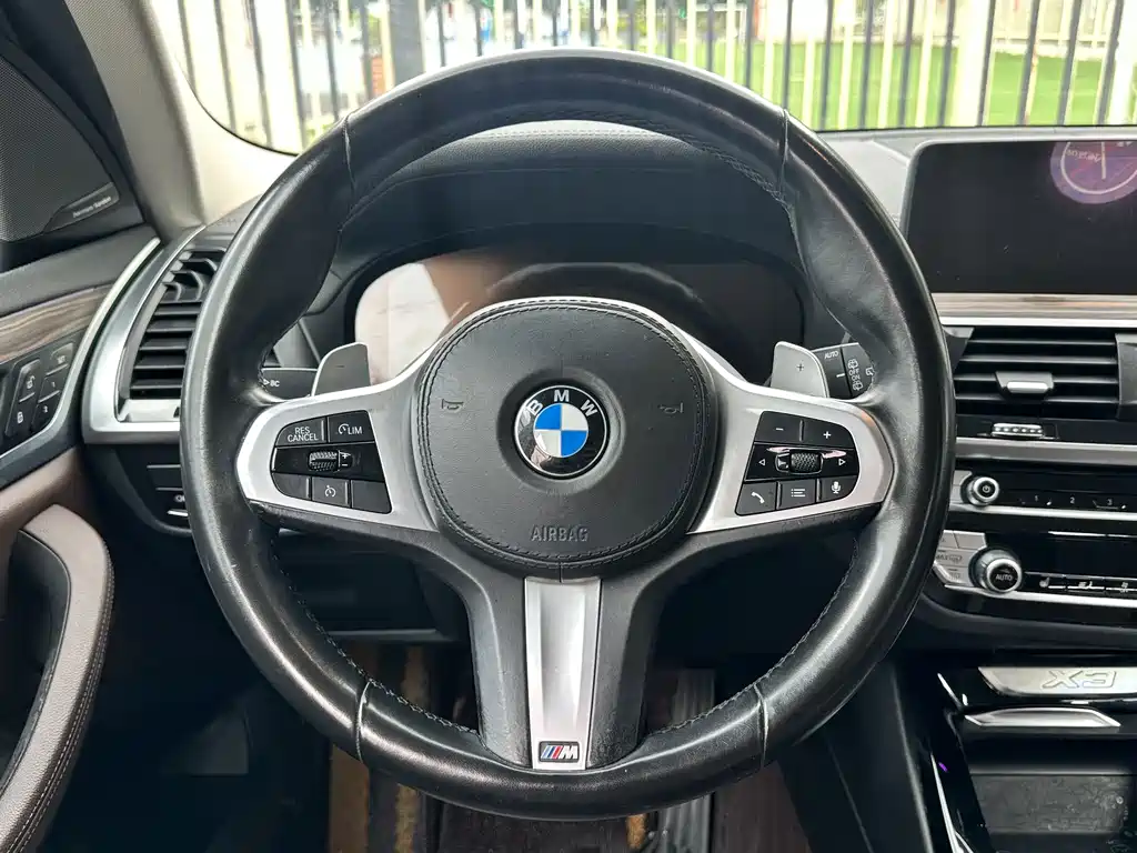 BMW X3 — миниатюра 8