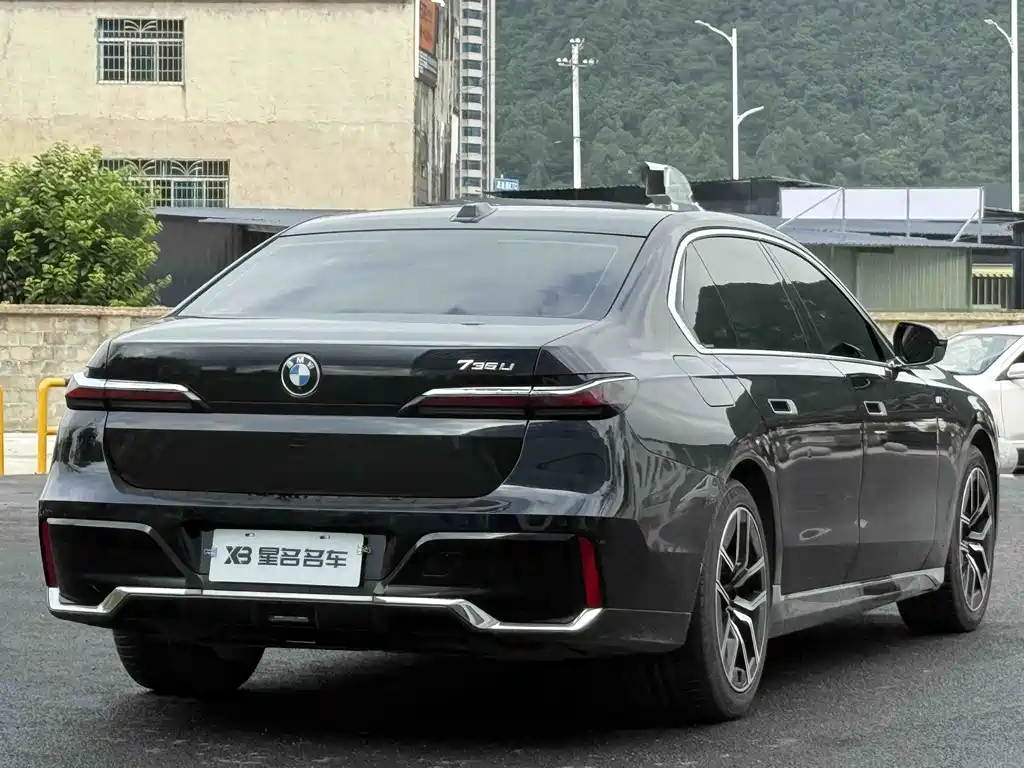 BMW 7 Series 7 2023 735Li M Sport