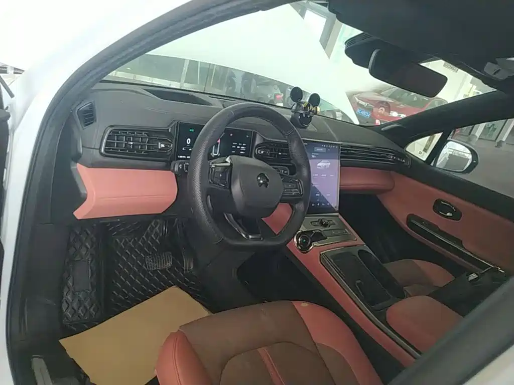 NIO EC6 — миниатюра 10