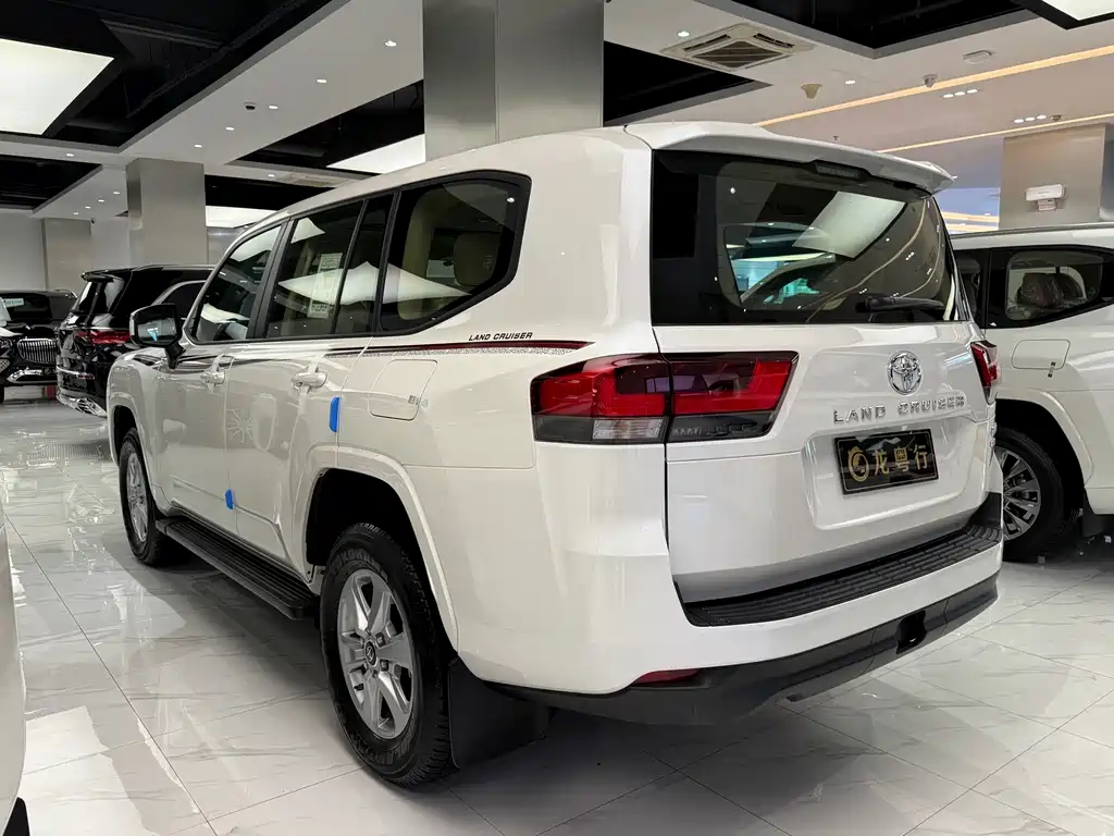 Toyota Land Cruiser 2025 4.0L AT