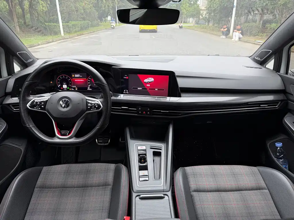 Volkswagen Golf GTI — миниатюра 14