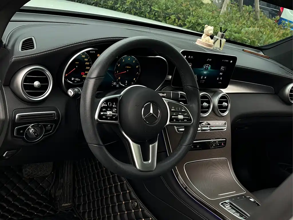 Mercedes-Benz GLC — миниатюра 10