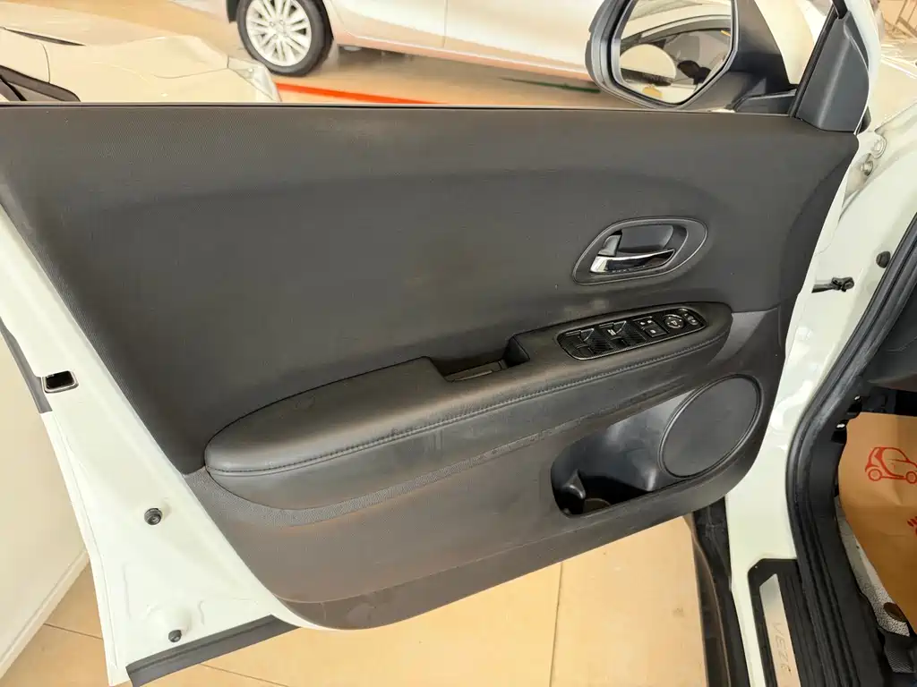 Honda Vezel — миниатюра 15