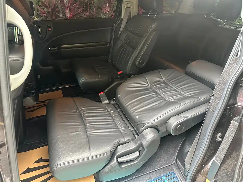 Honda Elysion 2012 2.4L VTi-S Luxury