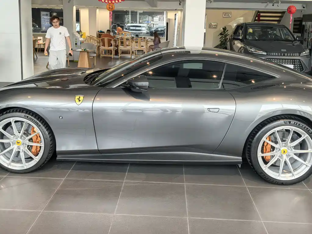Ferrari Roma 2020 3.9T V8