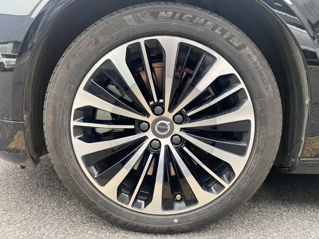 Volvo S90 PHEV — миниатюра 13