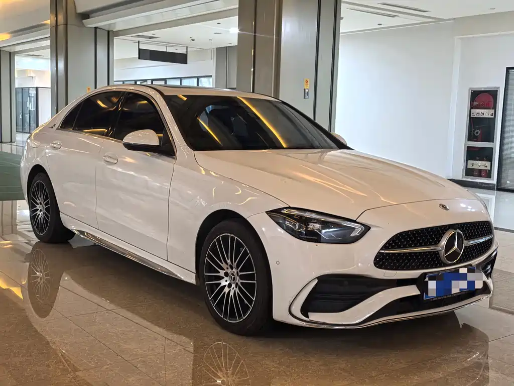 Mercedes-Benz C-Class — миниатюра 3