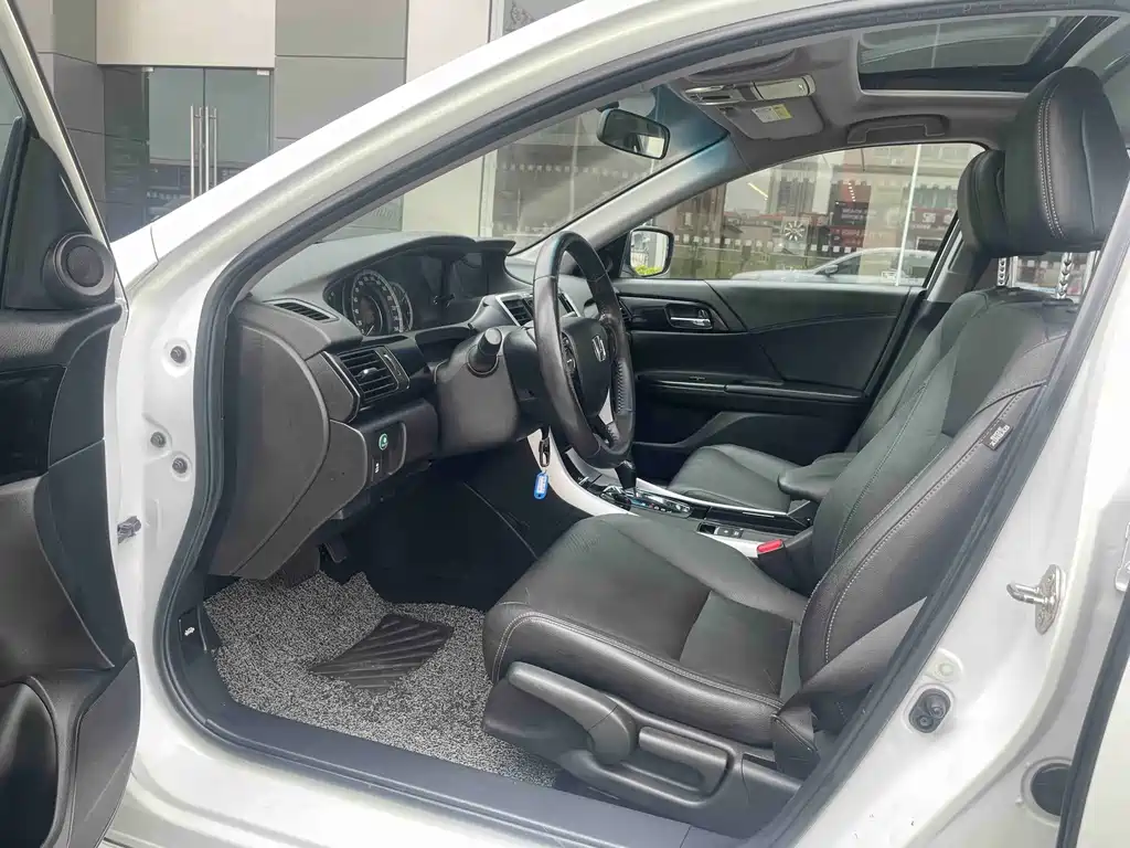 Honda Accord — миниатюра 5