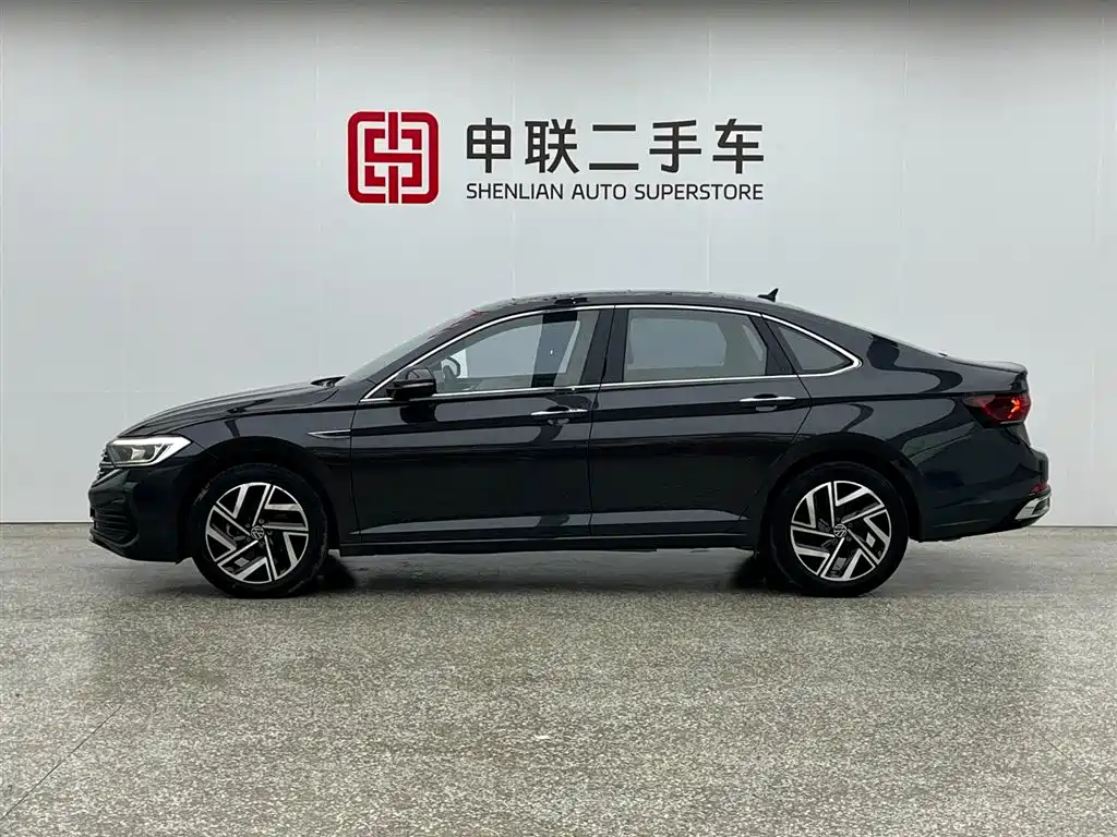 Volkswagen Sagitar 2023 300TSI DSG