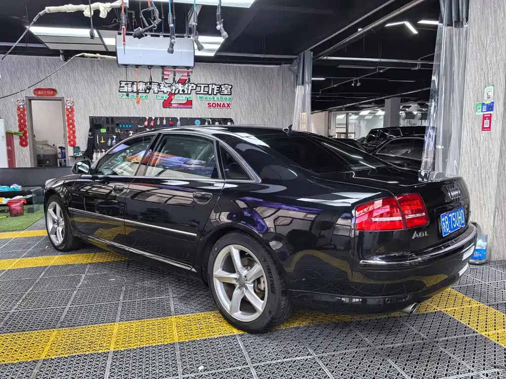 Audi A8 2009 A8L 4.2 FSI quattro Luxury