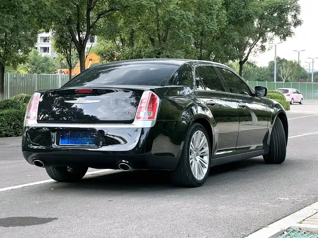 Chrysler 300C 2012 3.6L Luxury