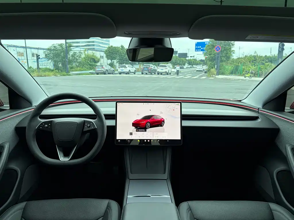 Tesla Model 3 — миниатюра 6