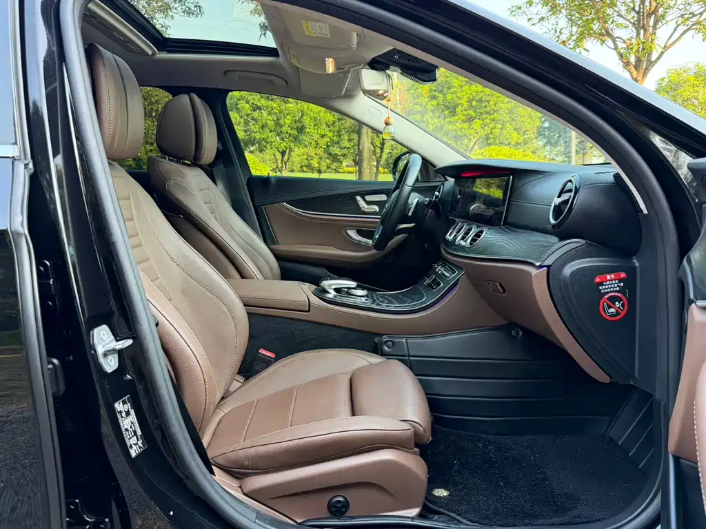 Mercedes-Benz E-Class — миниатюра 13