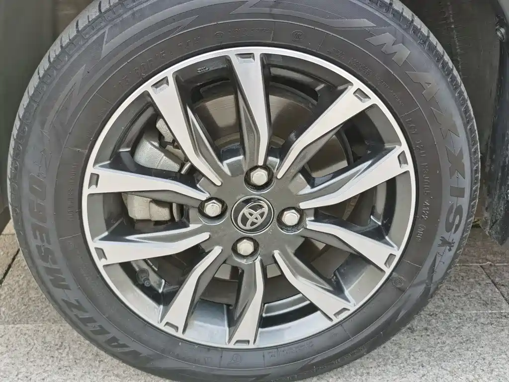 TOYOTA YARIS L ZHIXUAN